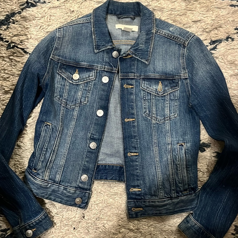 HM Denim Jacket
Medium Washed Color
